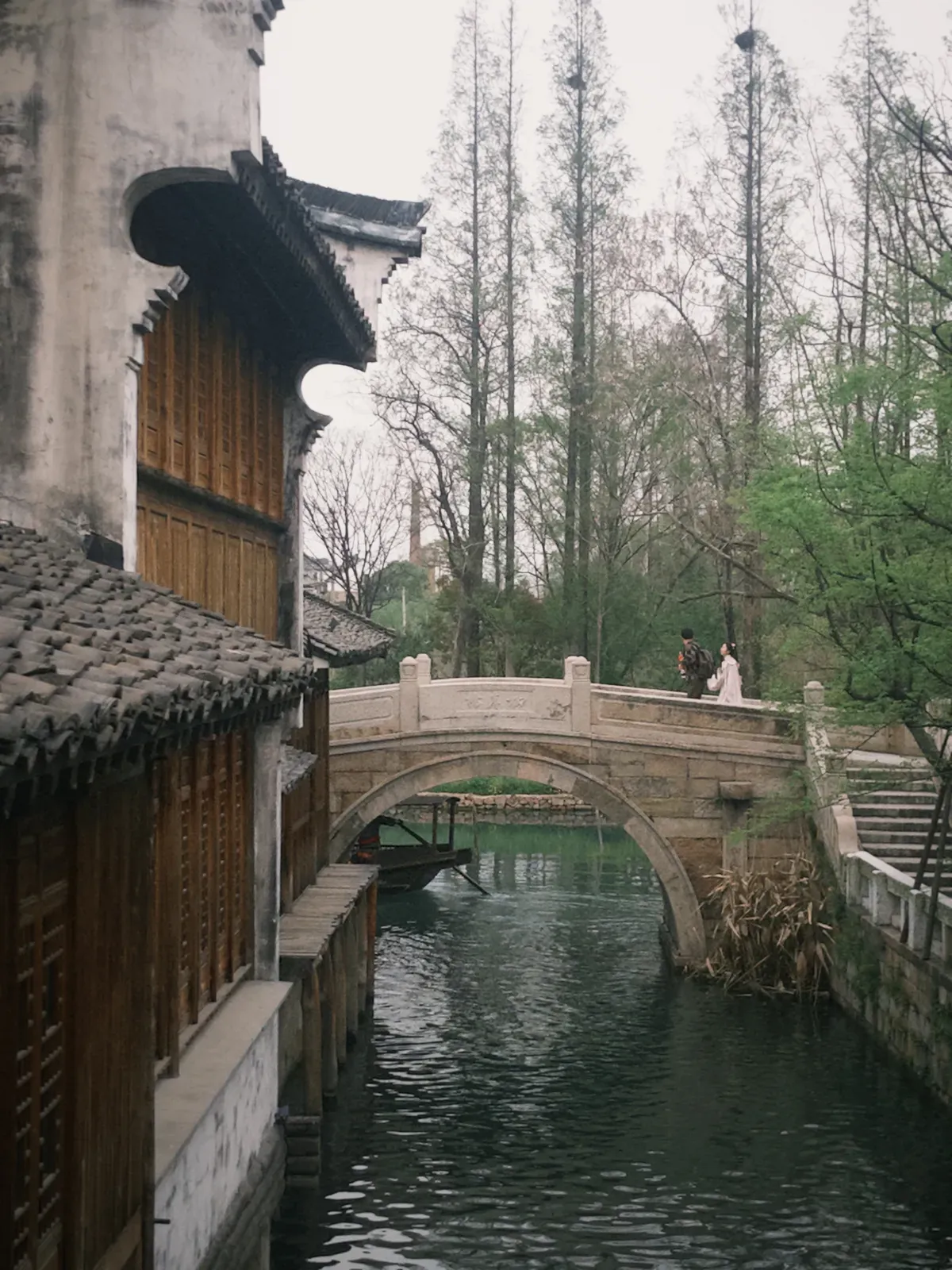 濮院古镇，商业化比较好的一个古镇，这个季节观赏千年银杏不太妙呀哈哈哈。